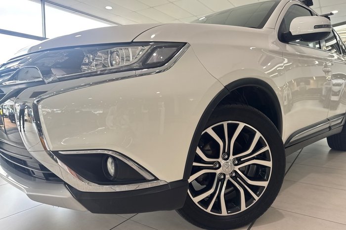 2016 Mitsubishi Outlander LS