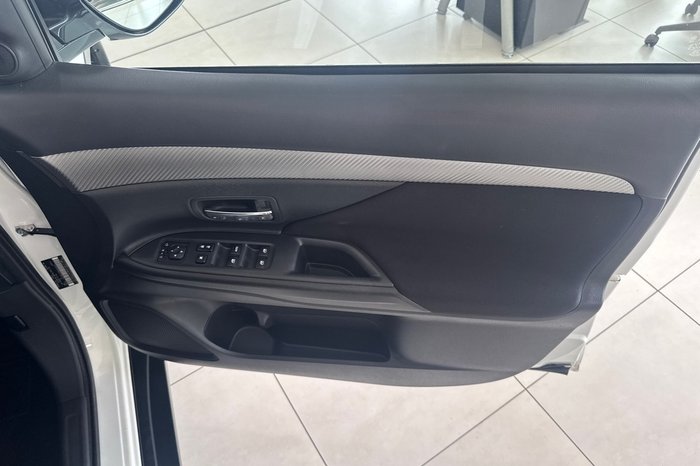 2016 Mitsubishi Outlander LS