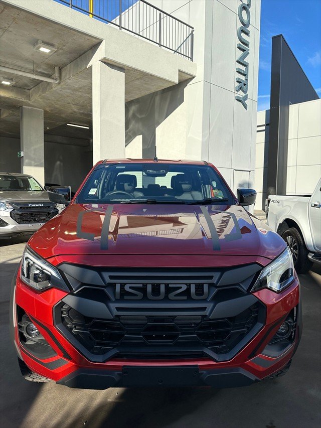 2024 Isuzu D-MAX BLADE