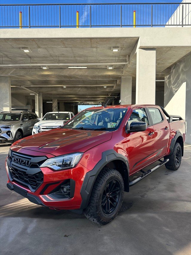 2024 Isuzu D-MAX BLADE