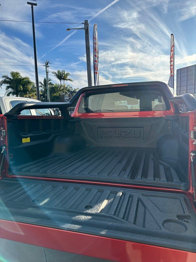 2024 Isuzu D-MAX BLADE