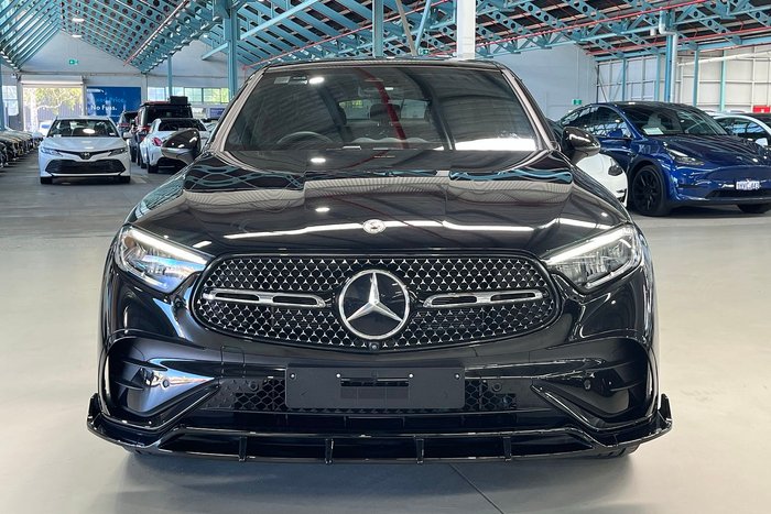 2025 Mercedes-Benz GLC-Class GLC300
