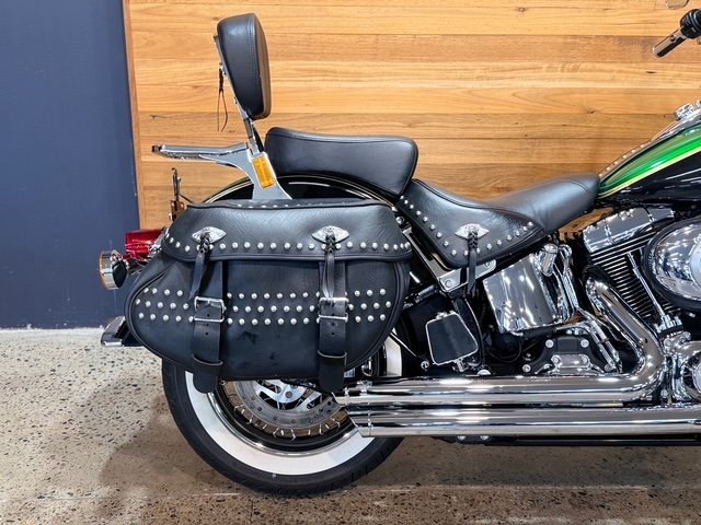 2010 HARLEY-DAVIDSON FLSTC HERITAGE SOFTAIL CLASSIC