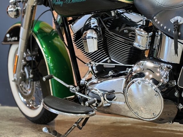 2010 HARLEY-DAVIDSON FLSTC HERITAGE SOFTAIL CLASSIC