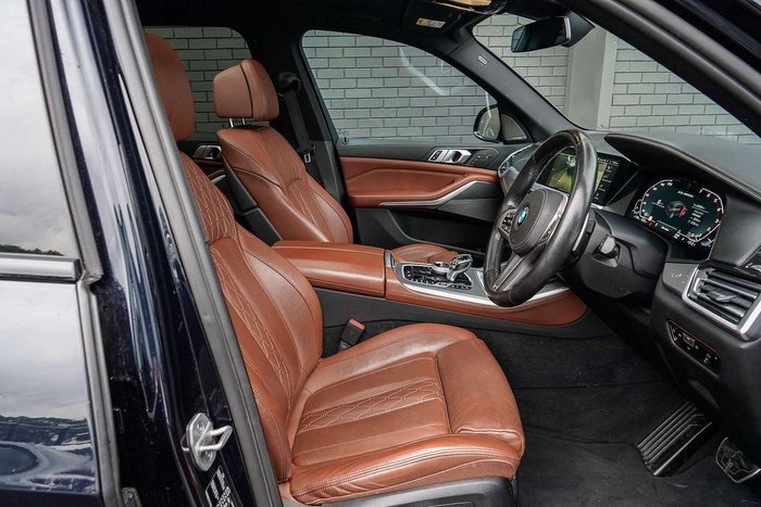2021 BMW X5 M50i