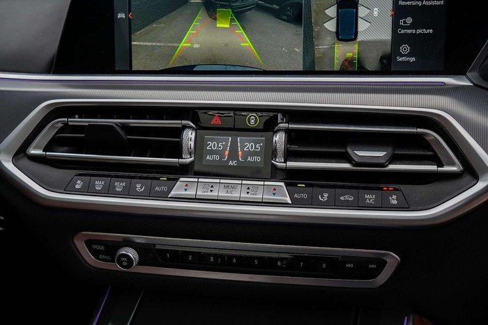 2021 BMW X5 M50i