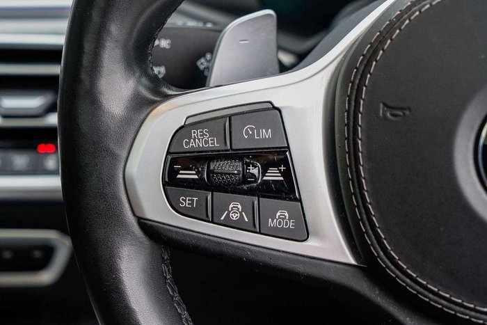 2021 BMW X5 M50i