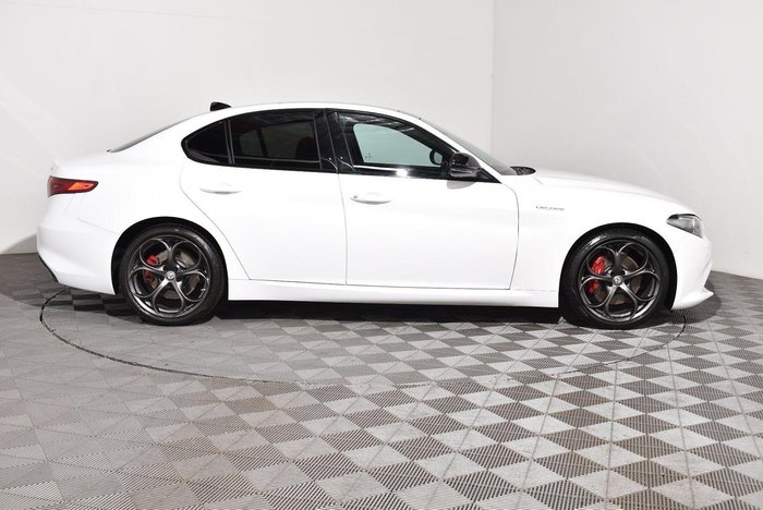 2022 Alfa Romeo Giulia Veloce