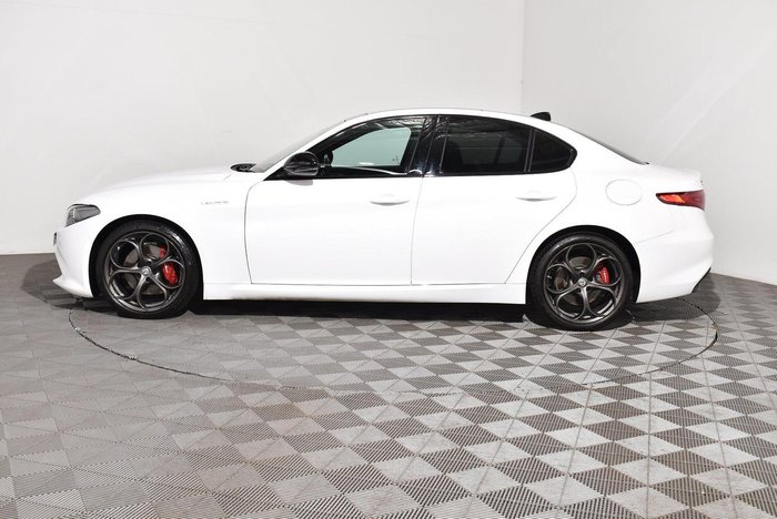 2022 Alfa Romeo Giulia Veloce