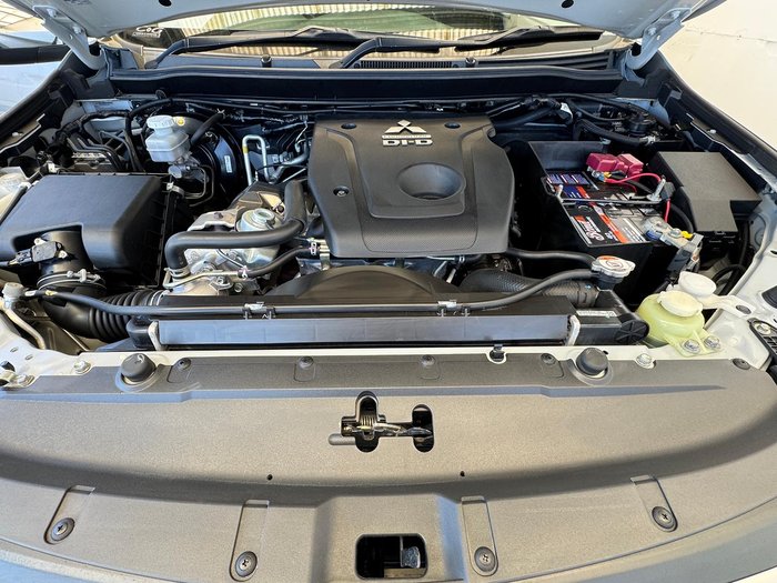 2017 Mitsubishi Pajero Sport GLX