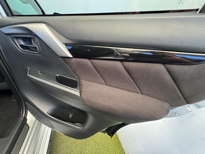 2017 Mitsubishi Pajero Sport GLX