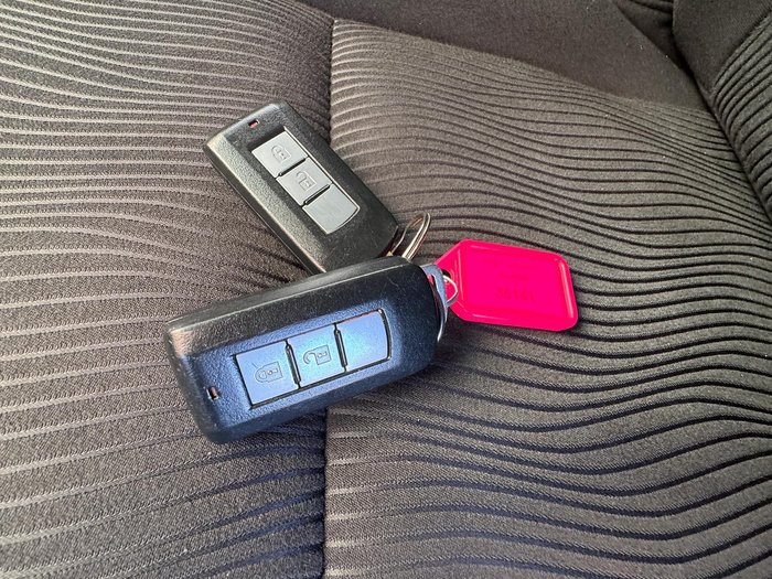 2017 Mitsubishi Pajero Sport GLX