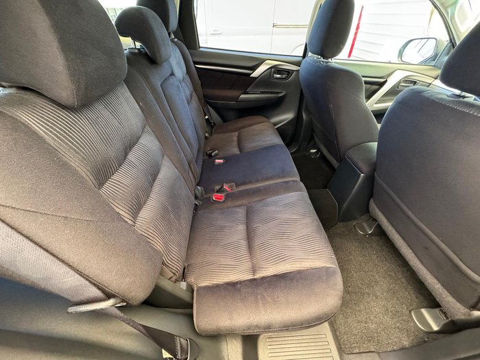 2017 Mitsubishi Pajero Sport GLX