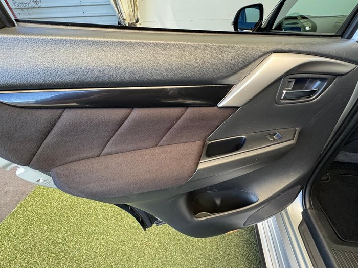 2017 Mitsubishi Pajero Sport GLX