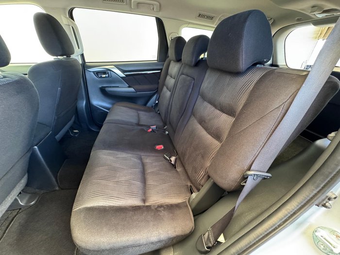 2017 Mitsubishi Pajero Sport GLX