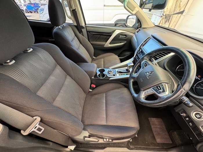 2017 Mitsubishi Pajero Sport GLX