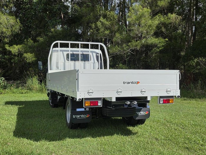 2025 Fuso Canter 615 WHITE