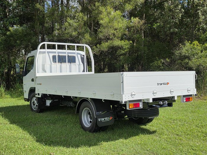 2025 Fuso Canter 615 WHITE