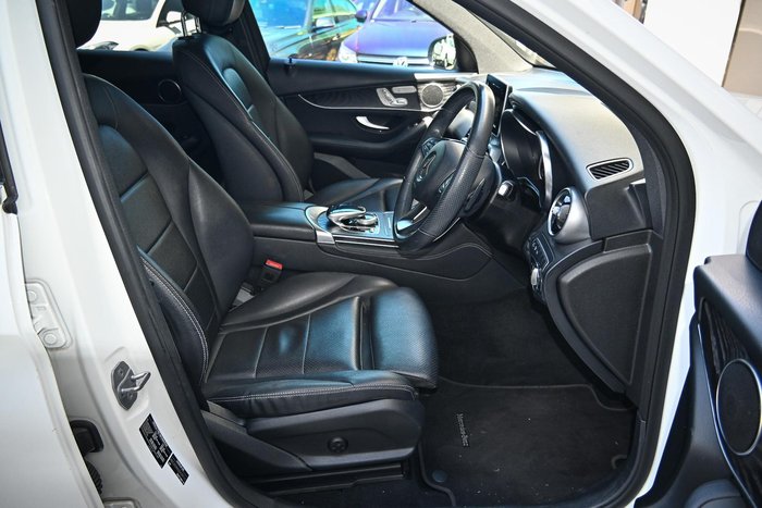 2019 Mercedes-Benz GLC-Class GLC200