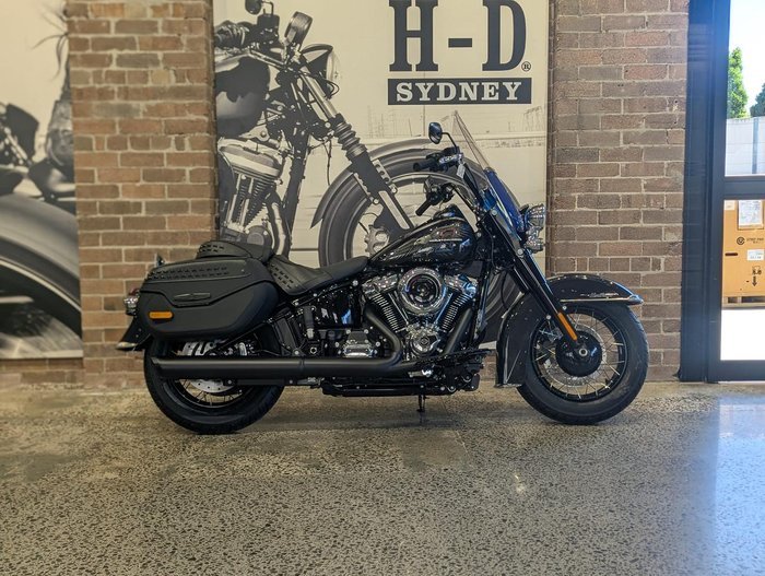 Harley-Davidson Heritage Classic 117 (FLHC) Softail