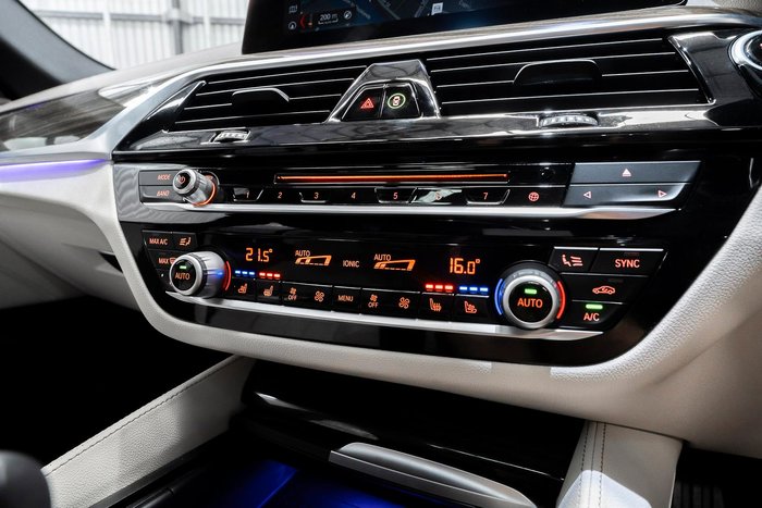 2018 BMW 5 Series 540i M Sport G30 Carbon Black