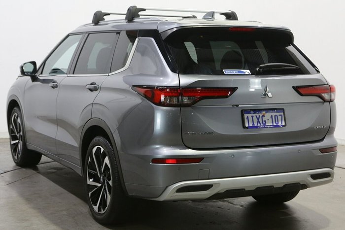 2022 Mitsubishi Outlander Exceed
