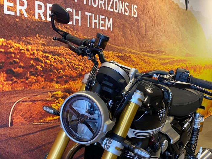 2025 Triumph Speed Twin 1200 RS Speed Twin Black