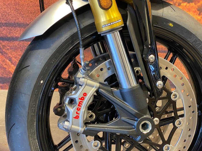 2025 Triumph Speed Twin 1200 RS Speed Twin Black