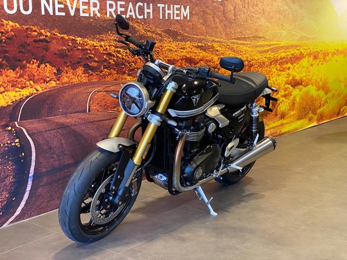 2025 Triumph Speed Twin 1200 RS Speed Twin Black