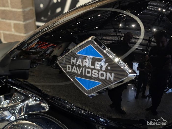 2025 Harley-Davidson Heritage Classic 117 (FLHC) Softail Black