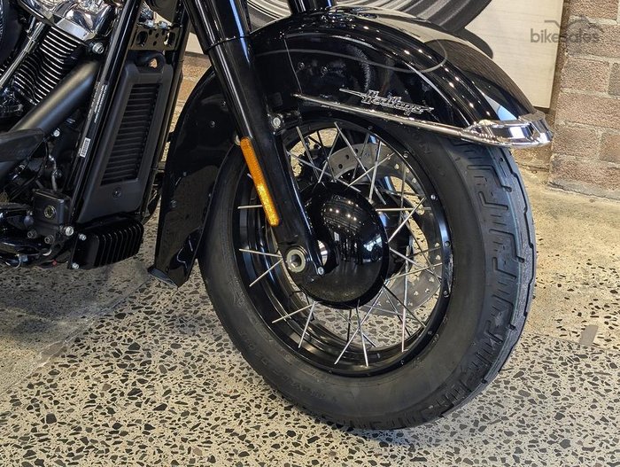 2025 Harley-Davidson Heritage Classic 117 (FLHC) Softail Black