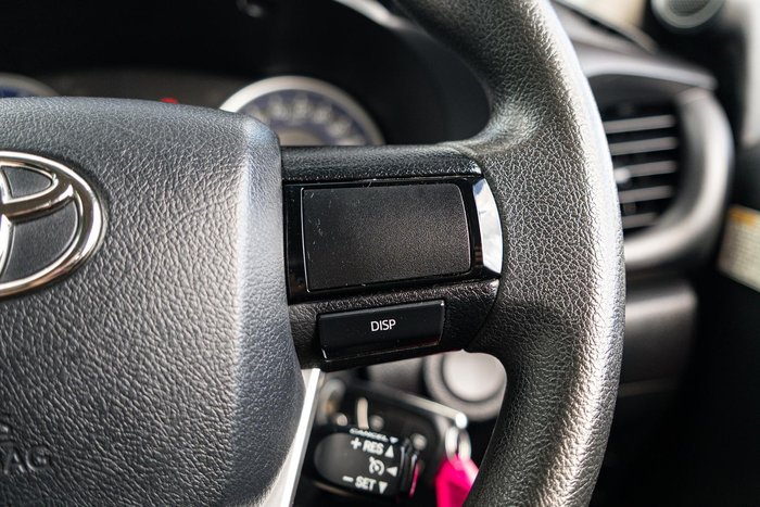 2019 Toyota Hilux SR