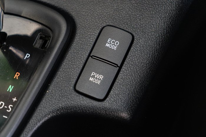 2019 Toyota Hilux SR