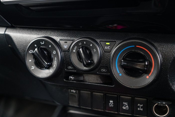2019 Toyota Hilux SR GUN126R 4X4 Dual Range Glacier White