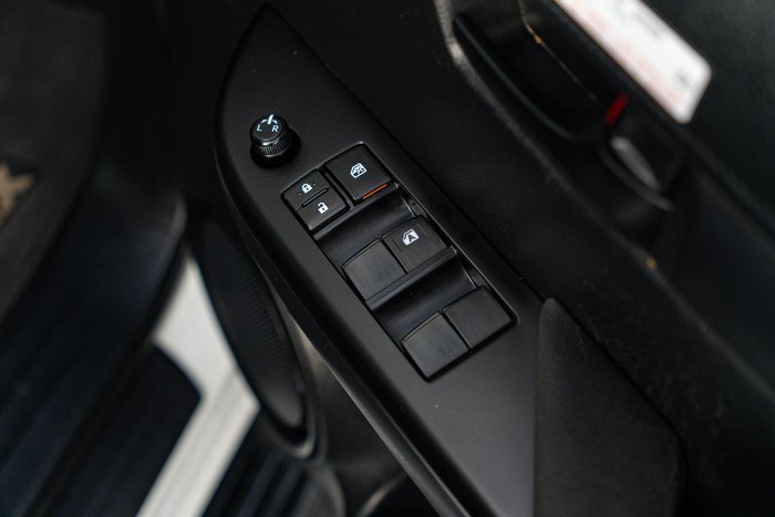 2019 Toyota Hilux SR GUN126R 4X4 Dual Range Glacier White