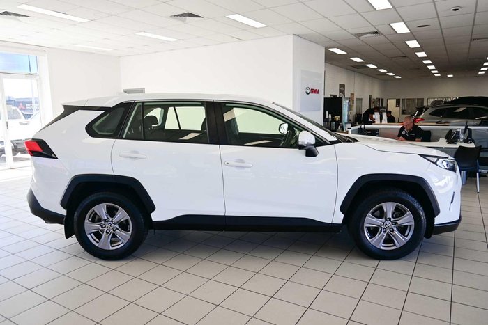 2024 Toyota RAV4 GX