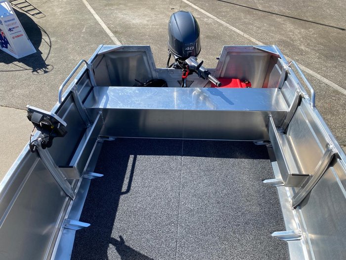 2026 QUINTREX 420 Busta