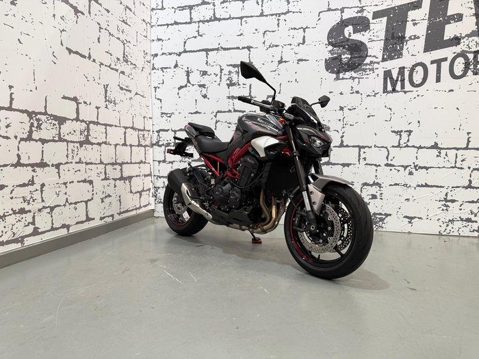 2025 Kawasaki Z900 (ZR900S) Z Grey