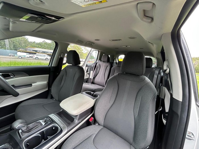 2022 Kia Carnival S