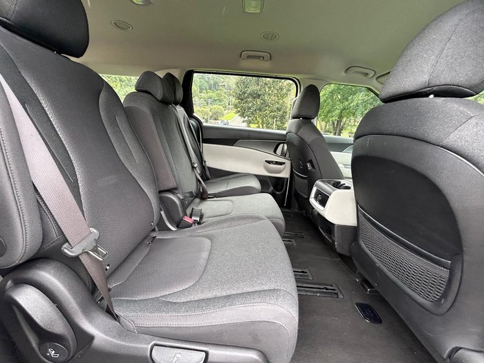 2022 Kia Carnival S