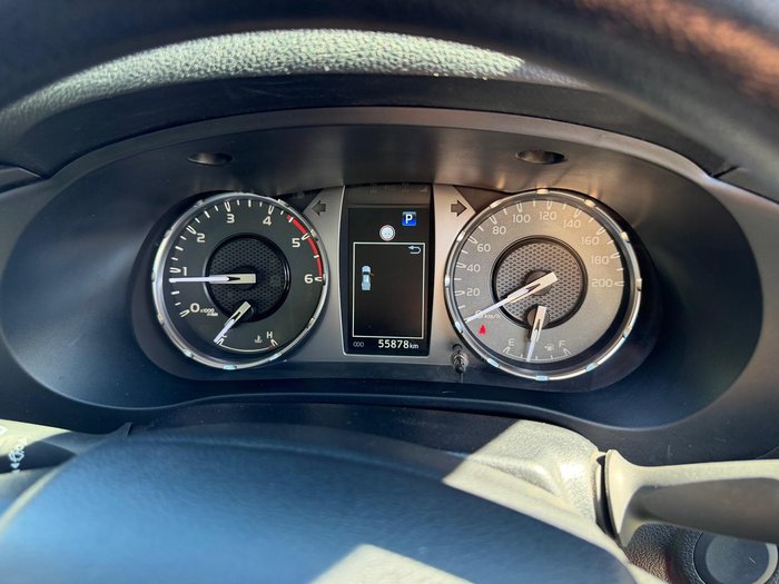 2023 Toyota Hilux SR