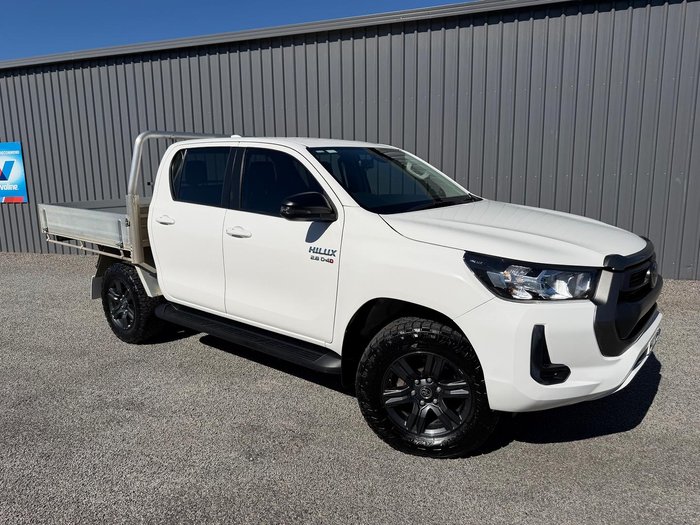 2023 Toyota Hilux SR