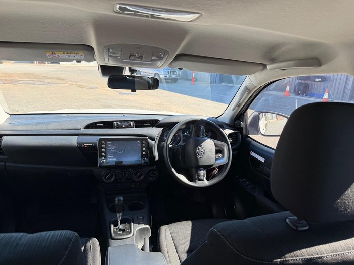 2023 Toyota Hilux SR