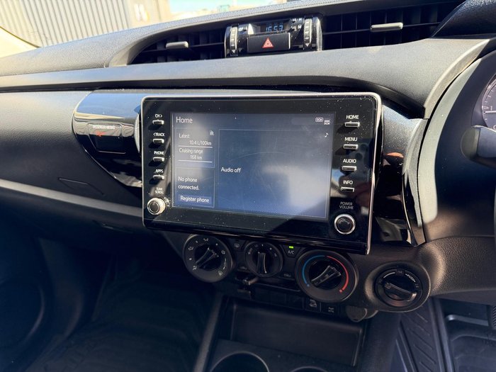 2023 Toyota Hilux SR