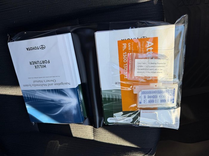 2023 Toyota Hilux SR