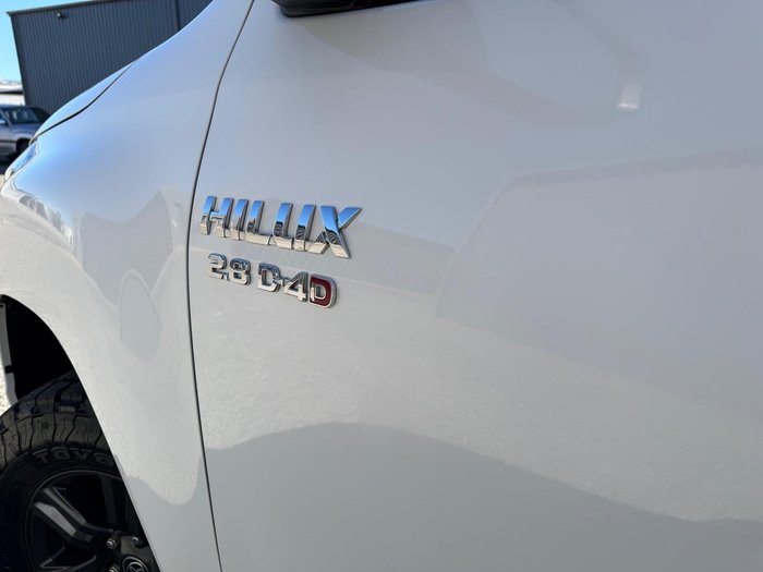 2023 Toyota Hilux SR