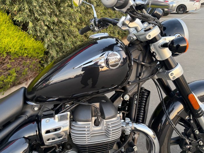 2025 Royal Enfield SUPER METEOR 650 Black