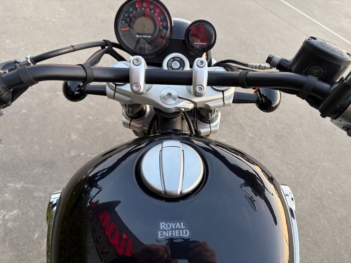2025 Royal Enfield SUPER METEOR 650 Black