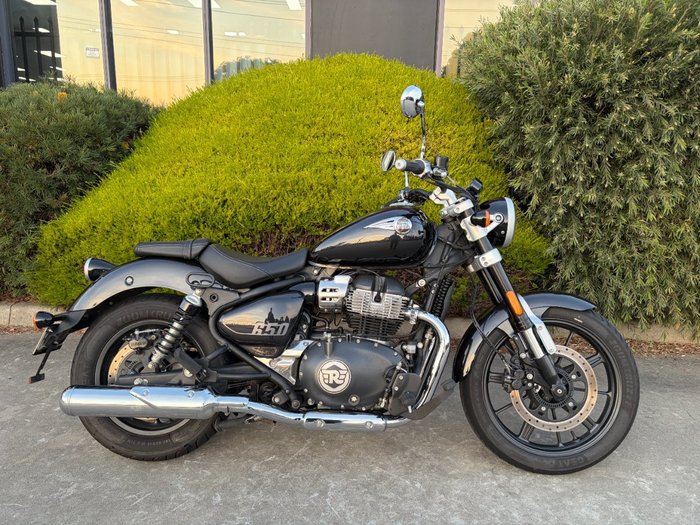 2025 Royal Enfield SUPER METEOR 650 Black
