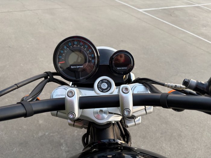 2025 Royal Enfield SUPER METEOR 650 Black